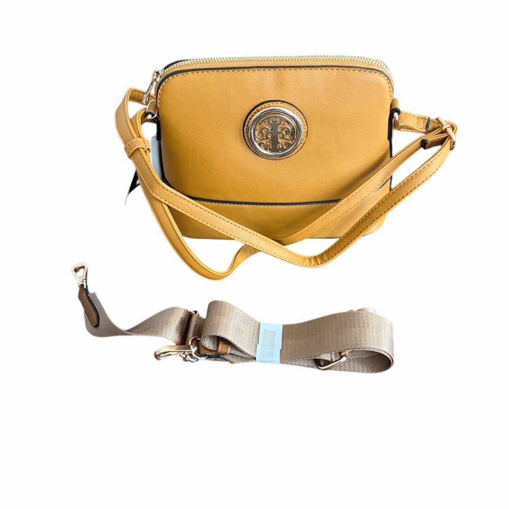 Poppi Handbags Circle Hardware Crossbody Bag in Vegan Leather NWT